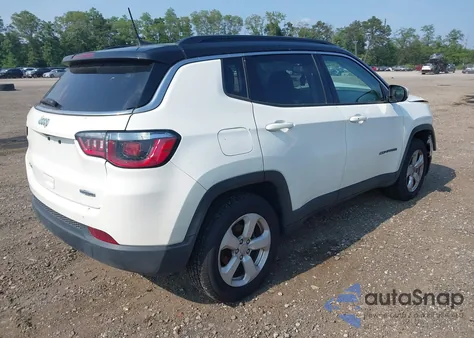 2019 Jeep Compass Latitude 4X4 z USA, uszkodzony, nr VIN 3C4NJDBB2KT792196